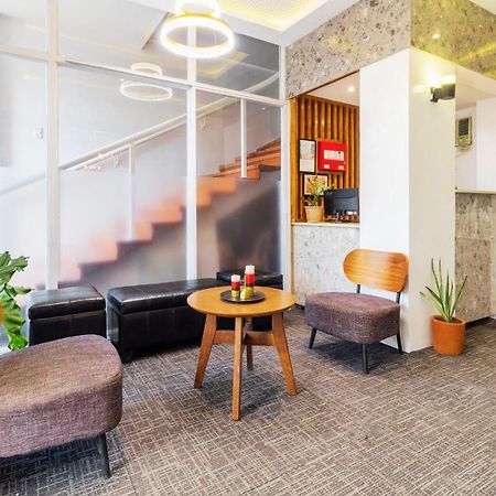 Tely'S Bed & Breakfast Iloilo Powered By Cocotel Bagian luar foto