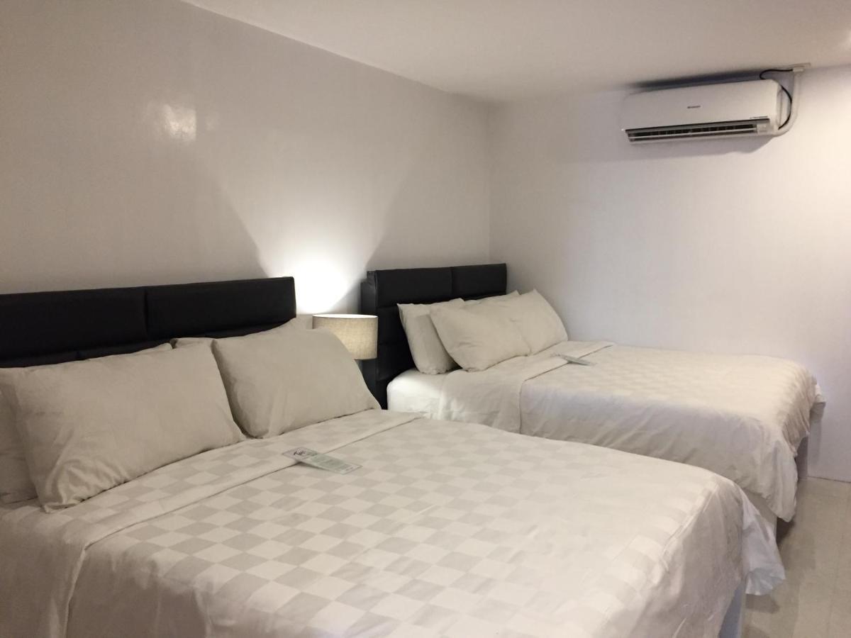 Tely'S Bed & Breakfast Iloilo Powered By Cocotel Bagian luar foto