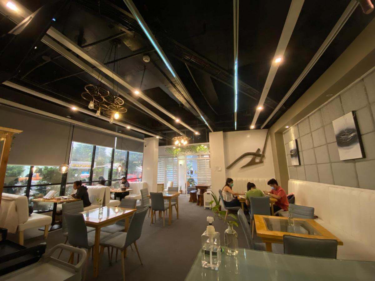Tely'S Bed & Breakfast Iloilo Powered By Cocotel Bagian luar foto