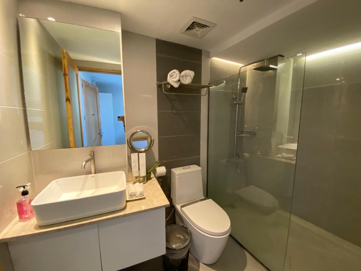 Tely'S Bed & Breakfast Iloilo Powered By Cocotel Bagian luar foto
