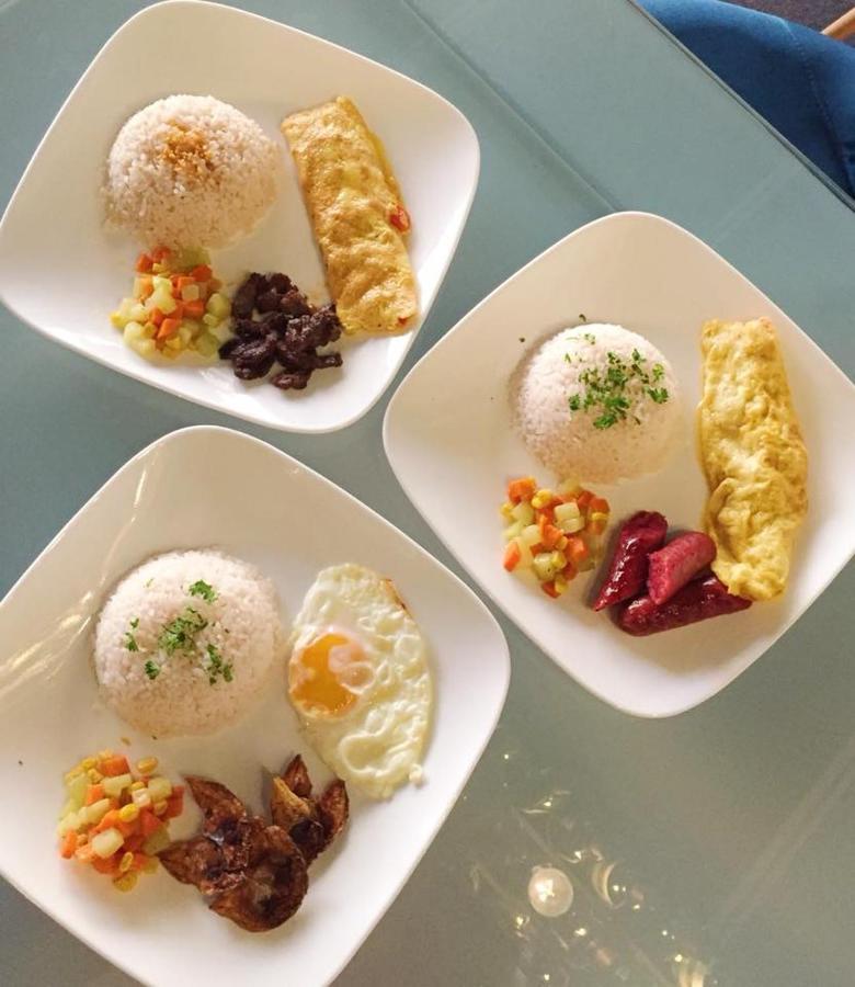 Tely'S Bed & Breakfast Iloilo Powered By Cocotel Bagian luar foto
