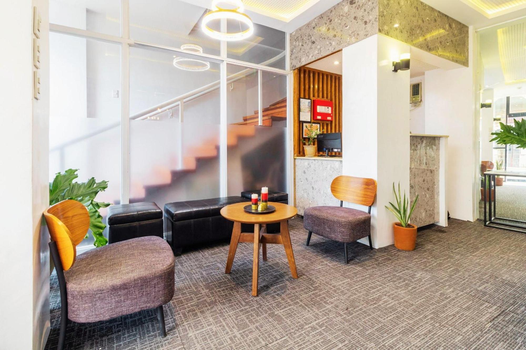 Tely'S Bed & Breakfast Iloilo Powered By Cocotel Bagian luar foto