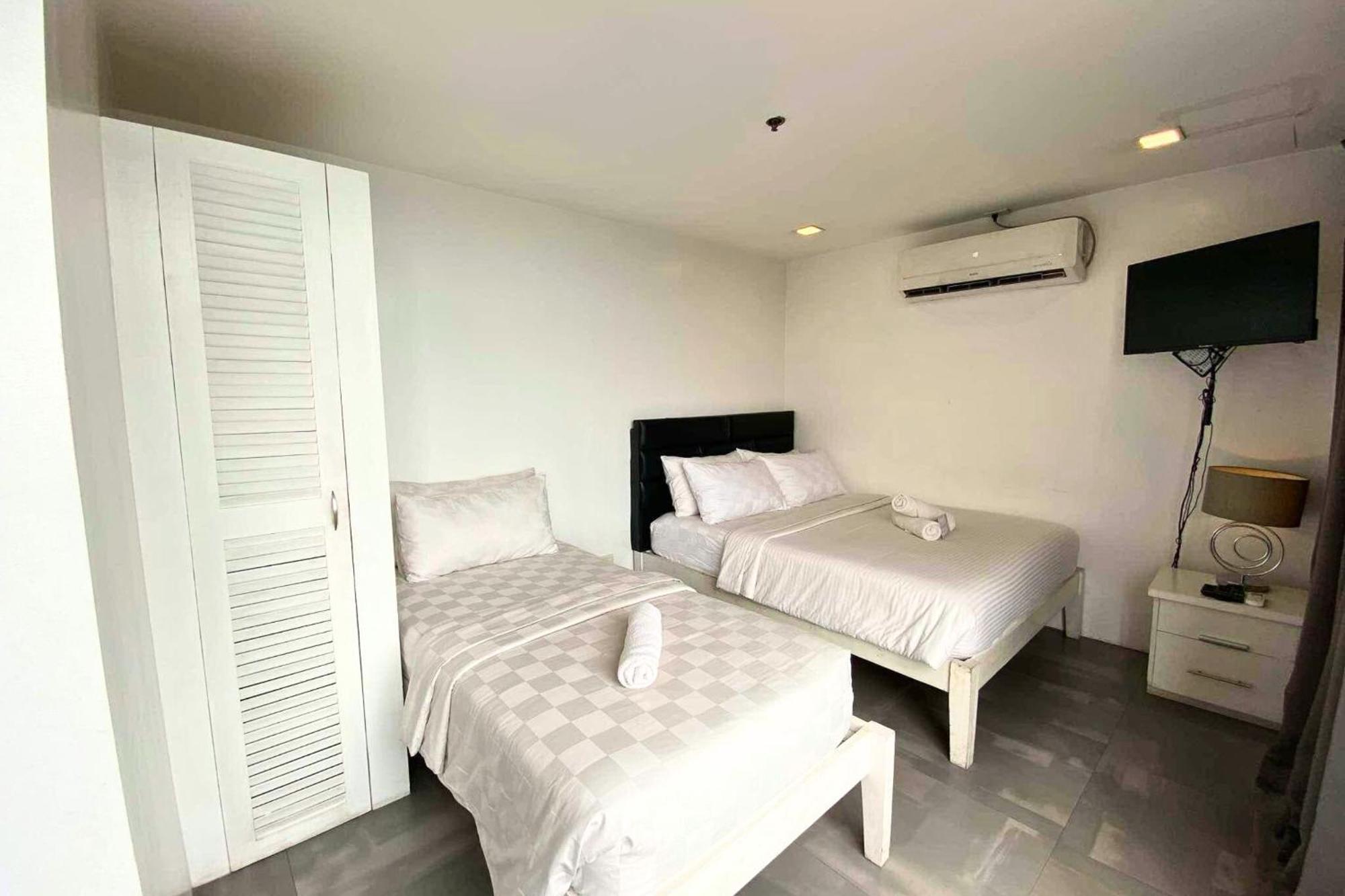 Tely'S Bed & Breakfast Iloilo Powered By Cocotel Bagian luar foto