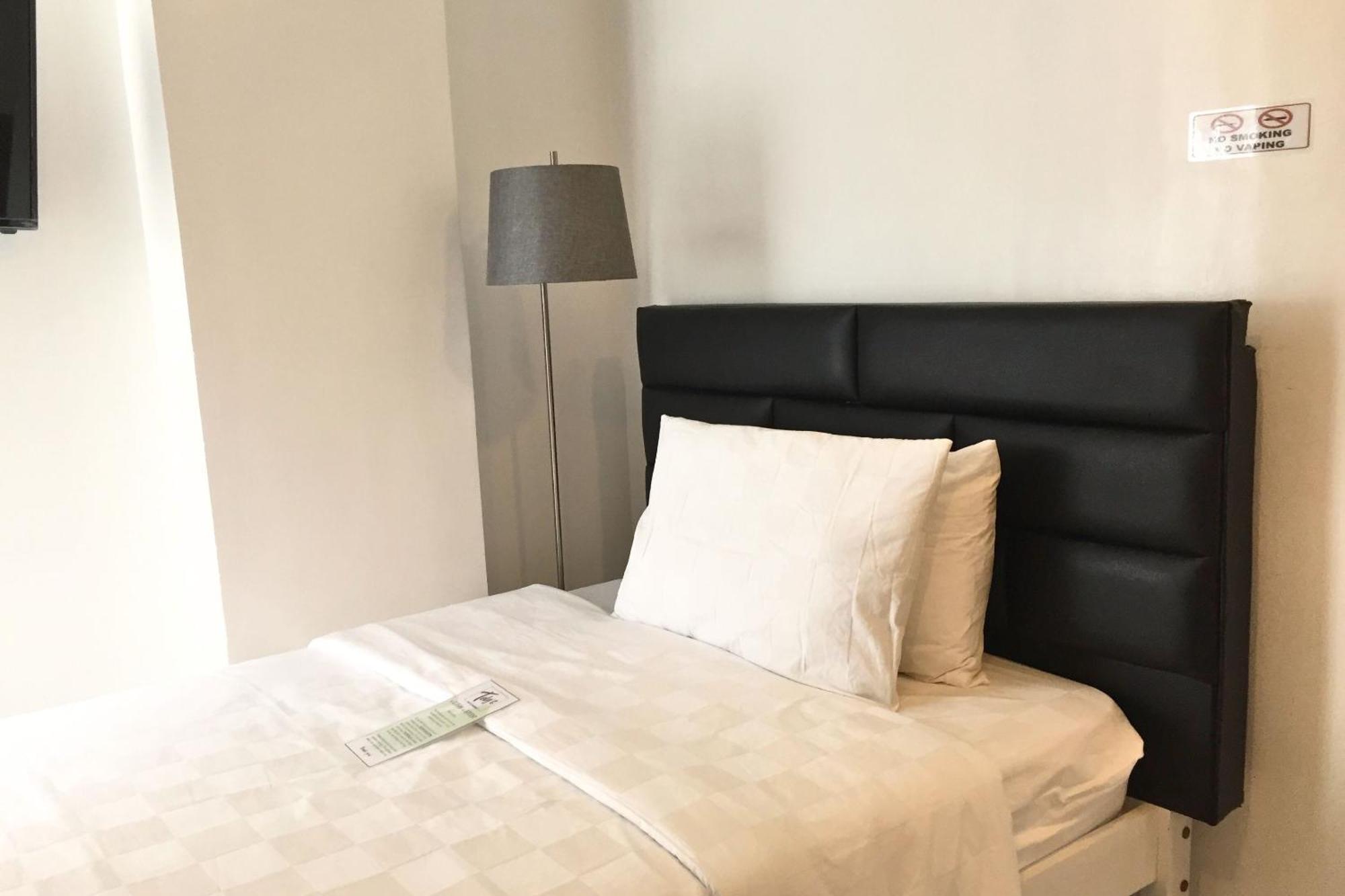 Tely'S Bed & Breakfast Iloilo Powered By Cocotel Bagian luar foto